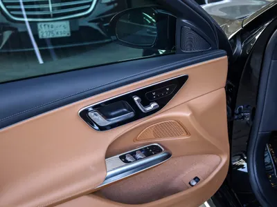 2025 مرسيدس - بنز إي 200