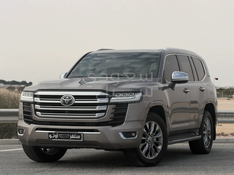 2022 تويوتا لاند كروزر في اكس ار