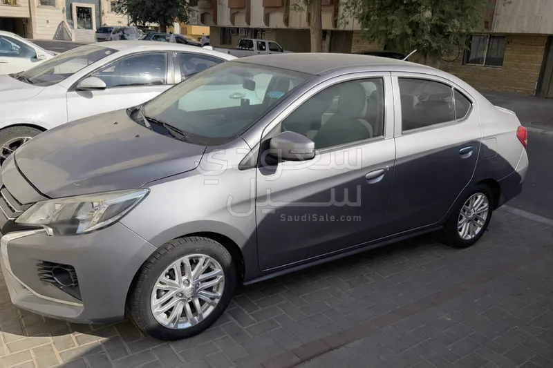 2021 متسوبيشي اتراج