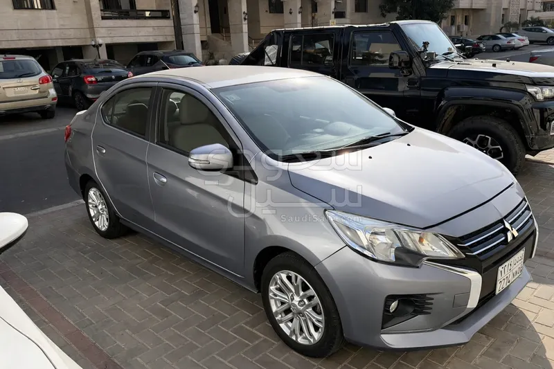 2021 متسوبيشي اتراج