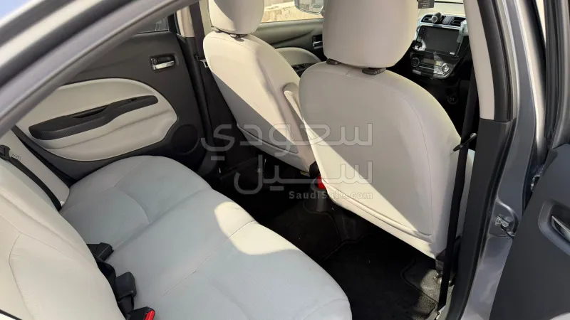 2021 متسوبيشي اتراج