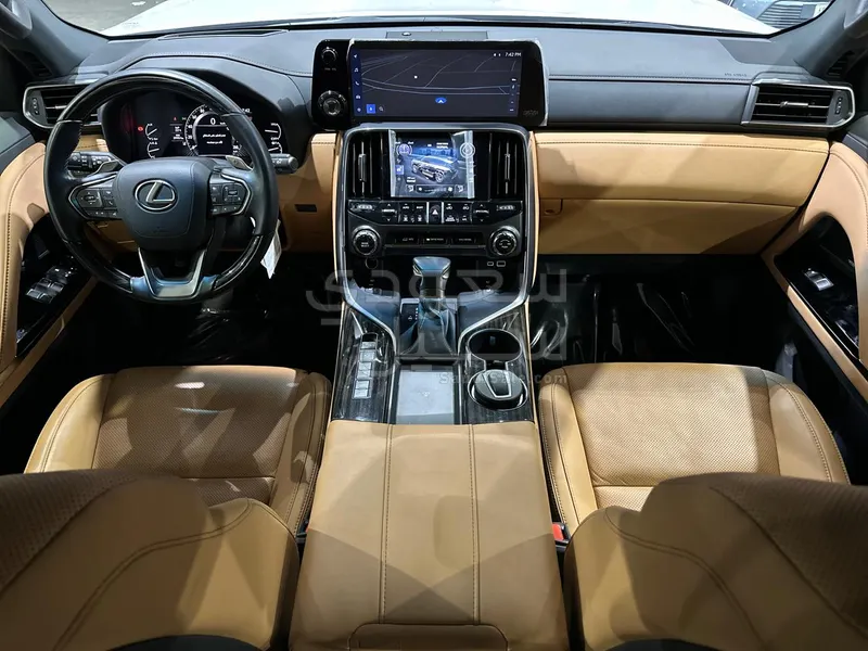 2024 لكزس إل إكس 600