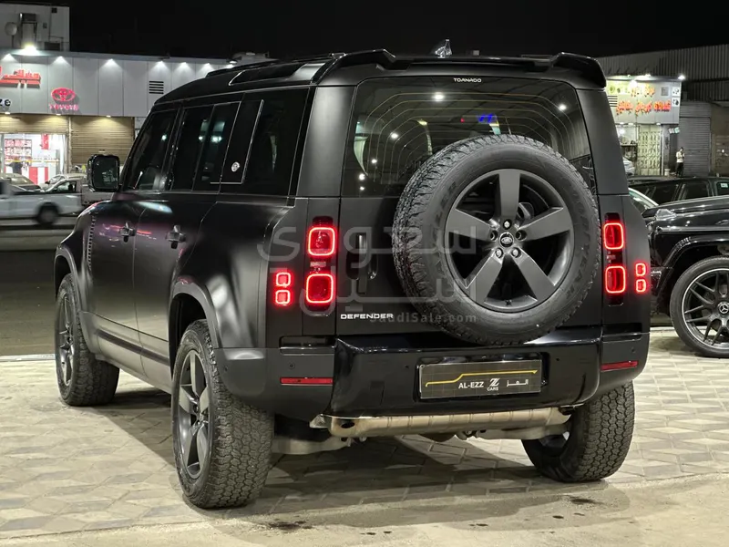 2024 لاند روفر ديفيندر اس اي