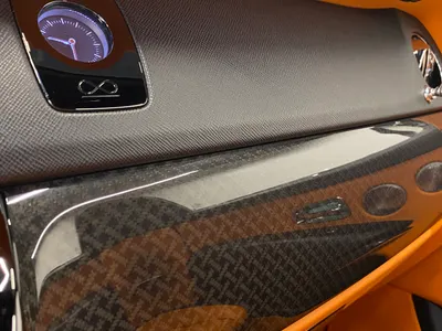 2022 رولز رويس كولينان بلاك بادج