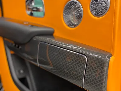 2022 رولز رويس كولينان بلاك بادج