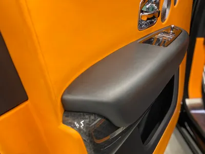 2022 رولز رويس كولينان بلاك بادج