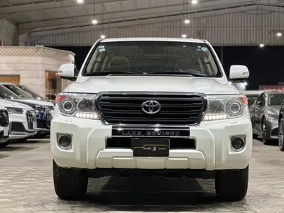 2014 تويوتا لاند كروزر جي اكس ار