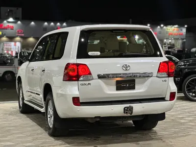 2014 تويوتا لاند كروزر جي اكس ار