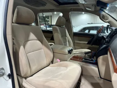 2014 تويوتا لاند كروزر جي اكس ار