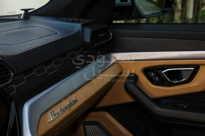 2021 لمبرجيني اوروس