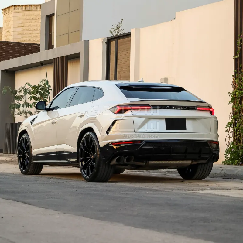 2021 لمبرجيني اوروس