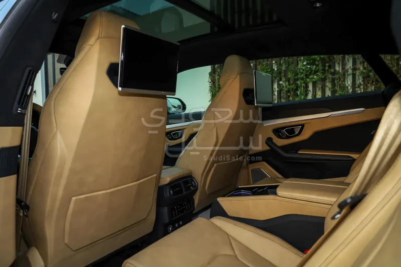 2021 لمبرجيني اوروس