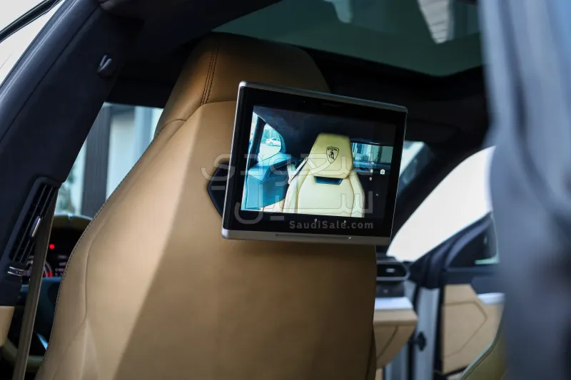 2021 لمبرجيني اوروس