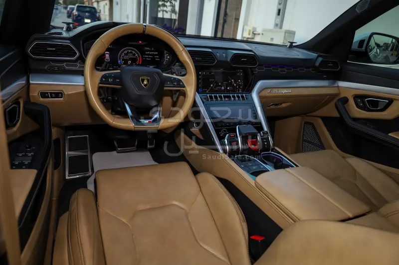 2021 لمبرجيني اوروس