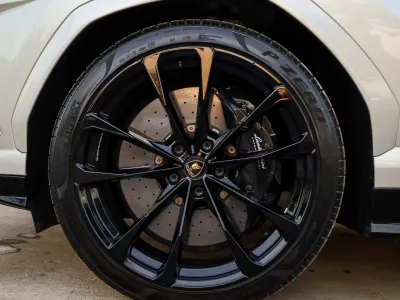 2021 لمبرجيني اوروس