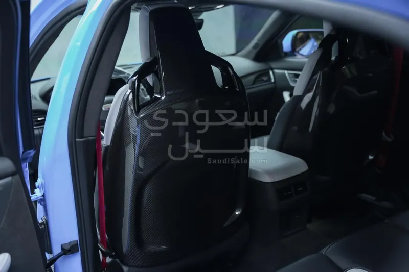 2022 كاديلاك سي تي 5 في بلاك وينج