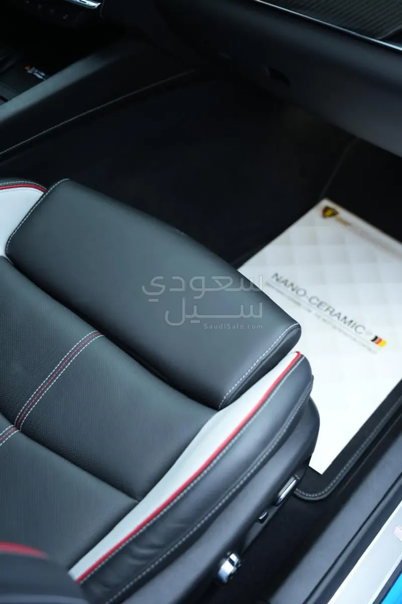 2022 كاديلاك سي تي 5 في بلاك وينج