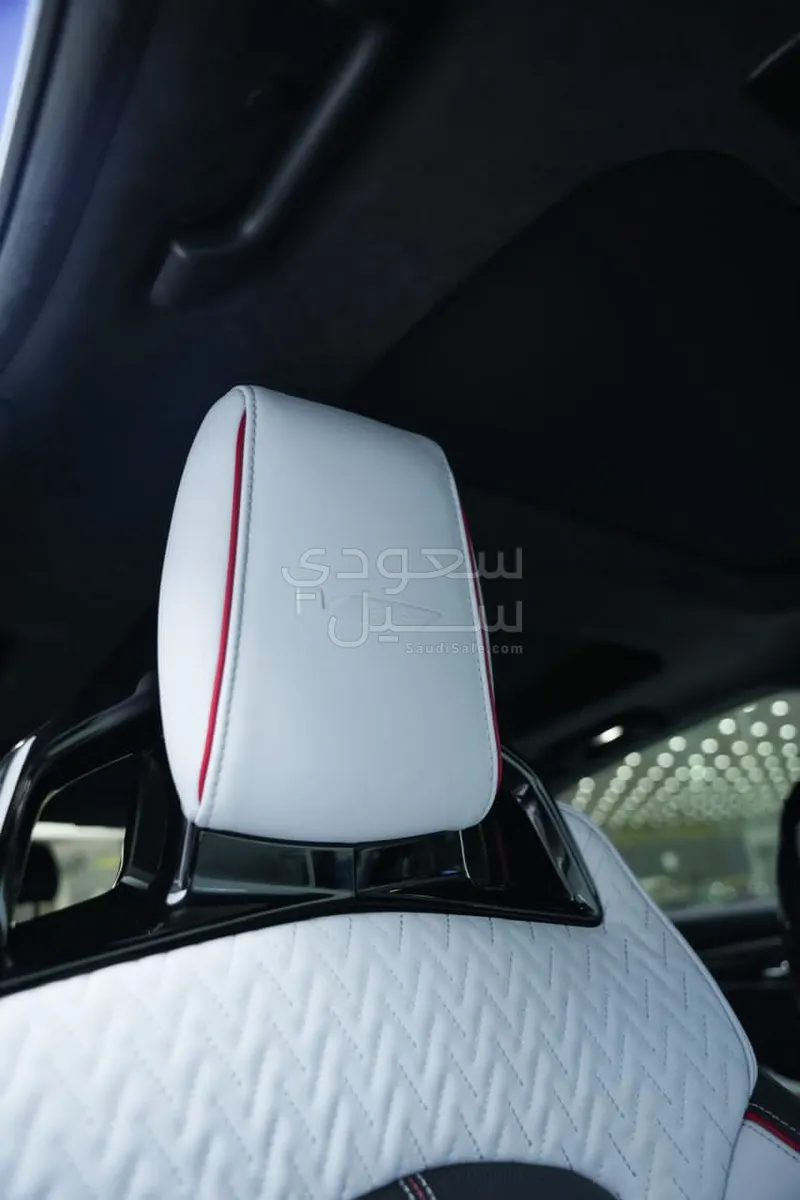 2022 كاديلاك سي تي 5 في بلاك وينج