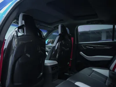 2022 كاديلاك سي تي 5 في بلاك وينج