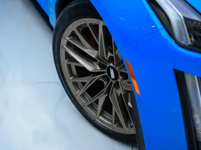 2022 كاديلاك سي تي 5 في بلاك وينج