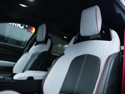 2022 كاديلاك سي تي 5 في بلاك وينج