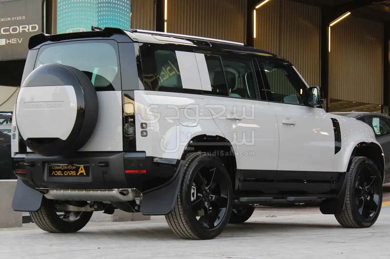 2026 لاند روفر ديفيندر اتش اس اي