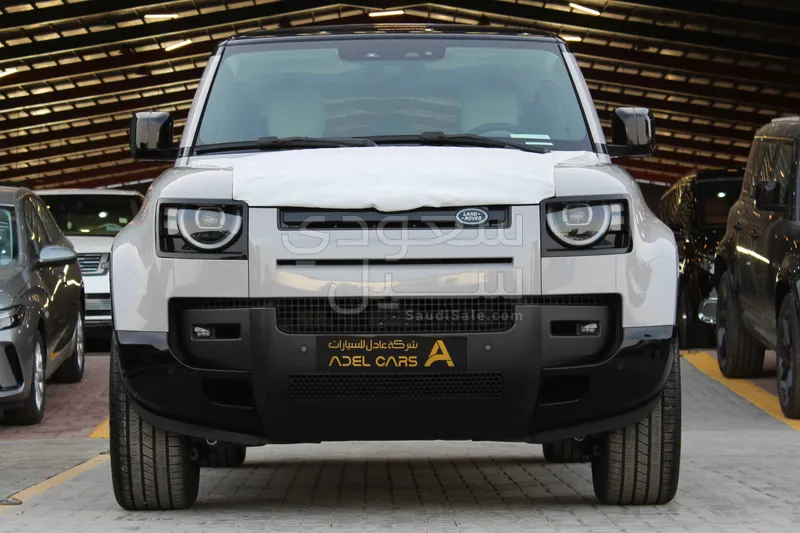 2026 لاند روفر ديفيندر اتش اس اي