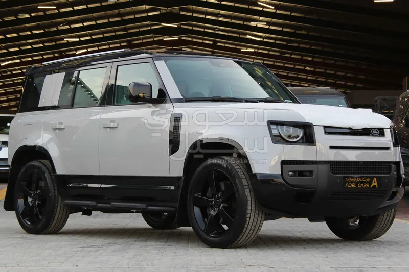 2026 لاند روفر ديفيندر اتش اس اي