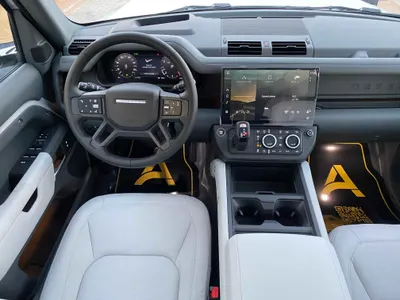 2026 لاند روفر ديفيندر اتش اس اي