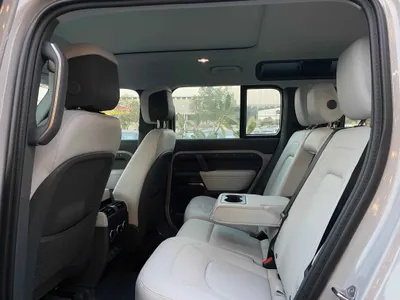 2026 لاند روفر ديفيندر اتش اس اي