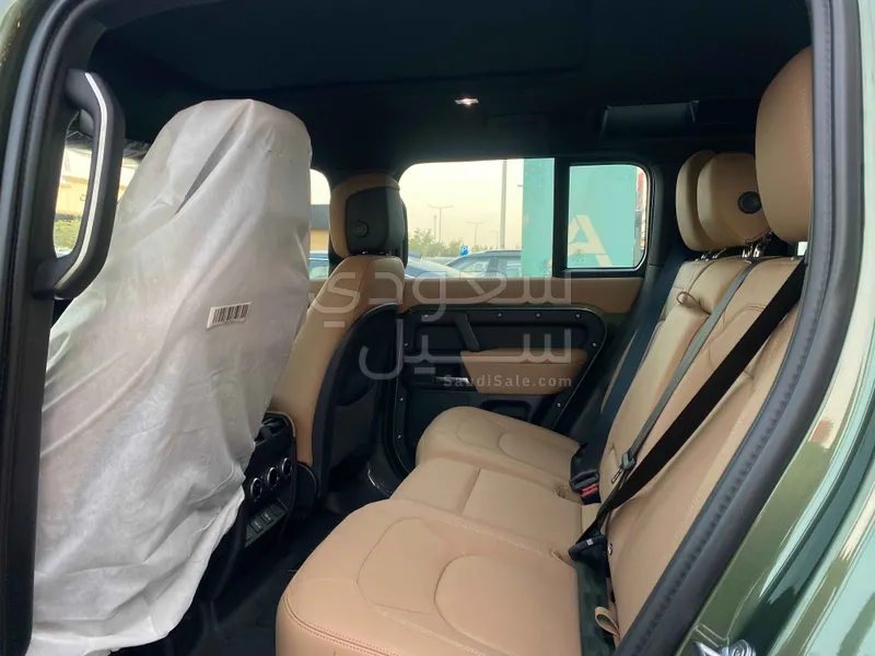 2026 لاند روفر ديفيندر اكس داينمك