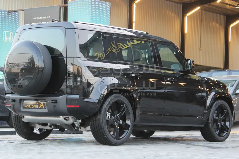 2026 لاند روفر ديفيندر اتش اس اي