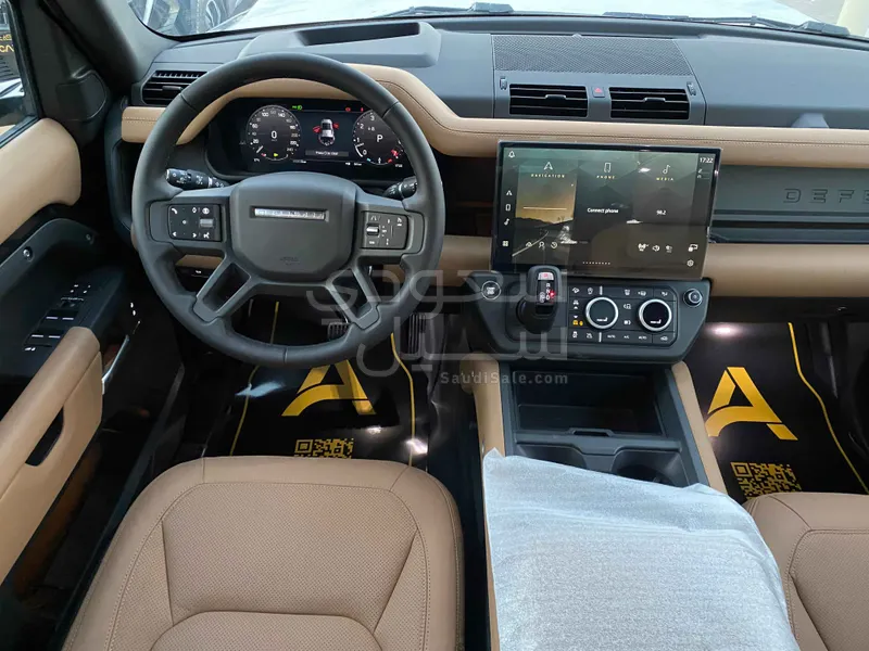 2026 لاند روفر ديفيندر اتش اس اي