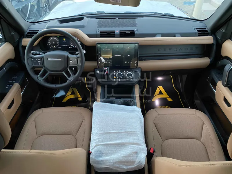 2026 لاند روفر ديفيندر اتش اس اي