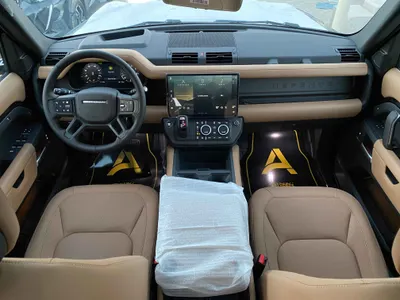 2026 لاند روفر ديفيندر اتش اس اي