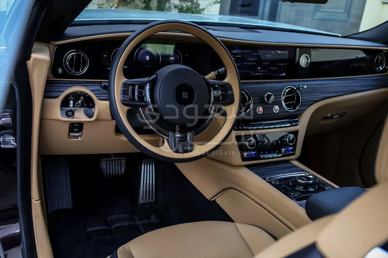 2025 رولز رويس سبيكتر