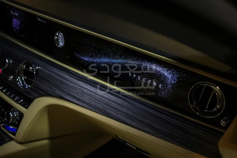 2025 رولز رويس سبيكتر