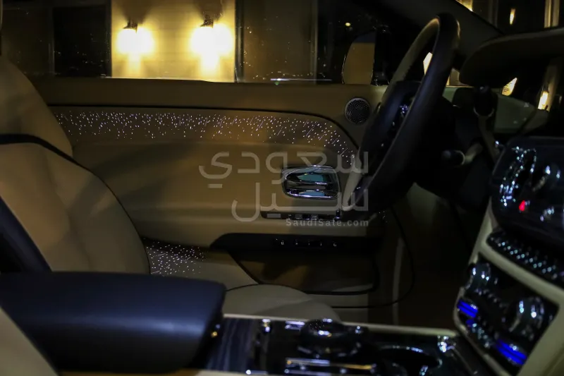 2025 رولز رويس سبيكتر