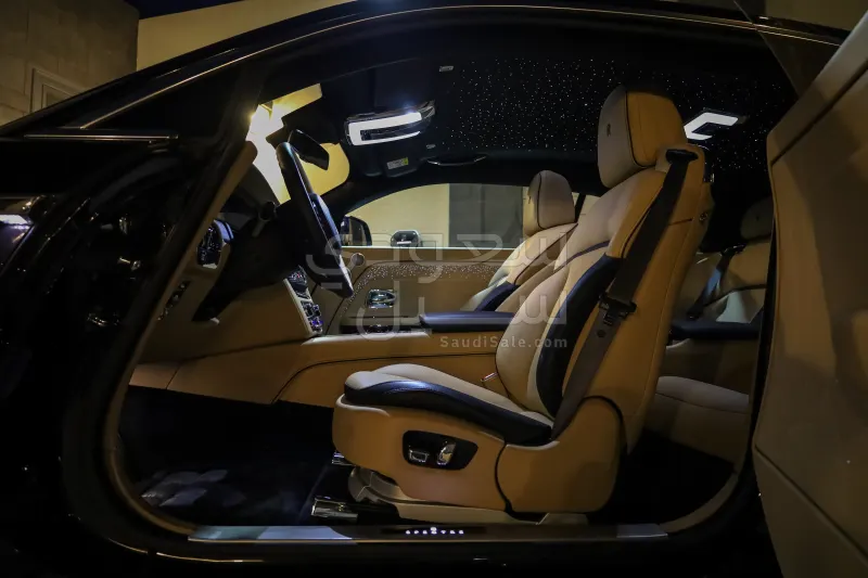 2025 رولز رويس سبيكتر