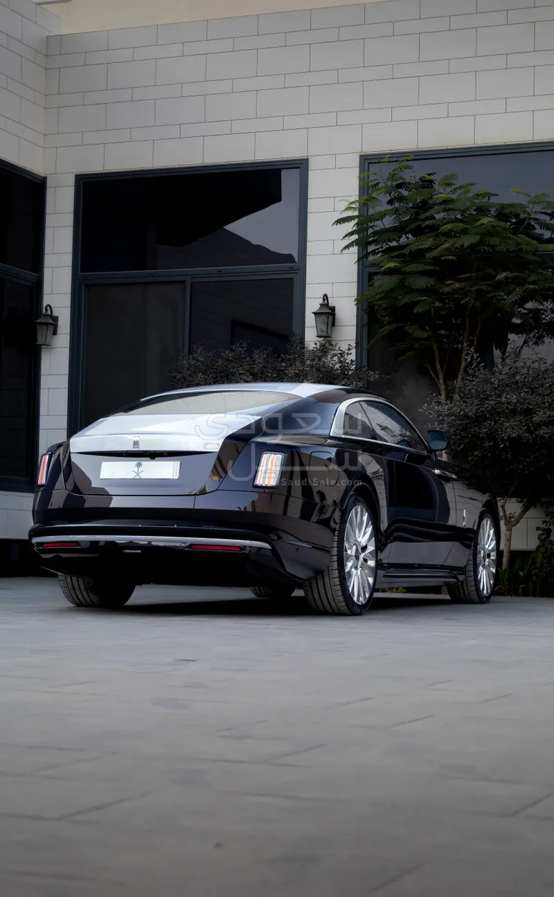 2025 رولز رويس سبيكتر