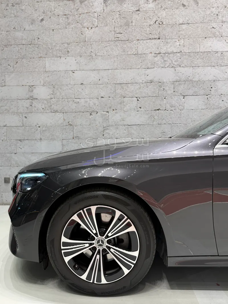 2025 مرسيدس - بنز إي 200