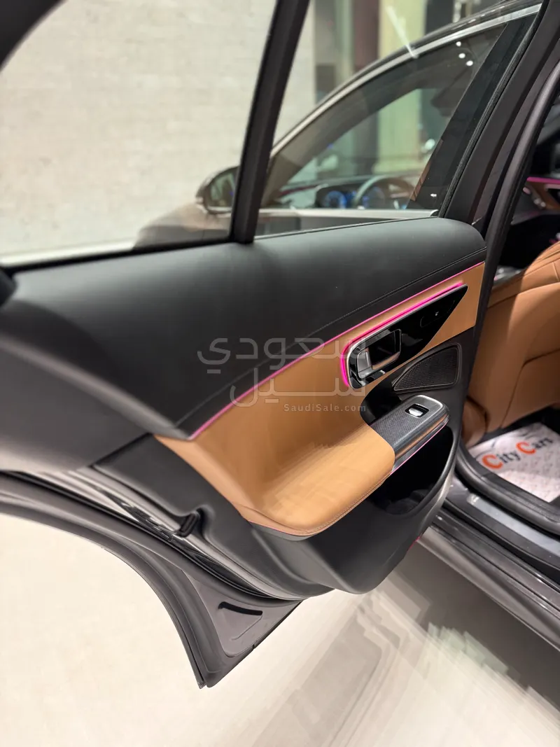 2025 مرسيدس - بنز إي 200