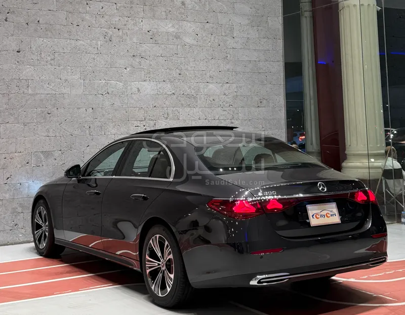 2025 مرسيدس - بنز إي 200