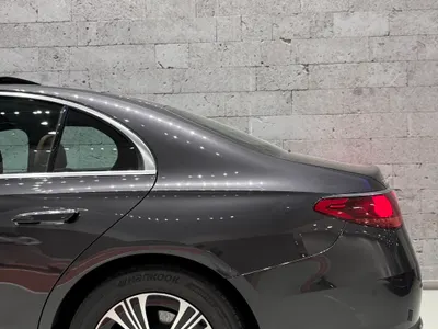 2025 مرسيدس - بنز إي 200