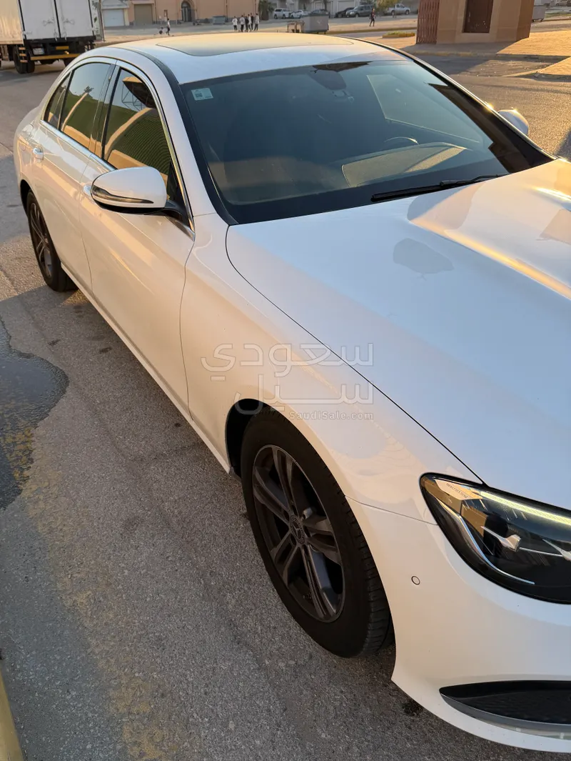 2022 مرسيدس - بنز أي 200