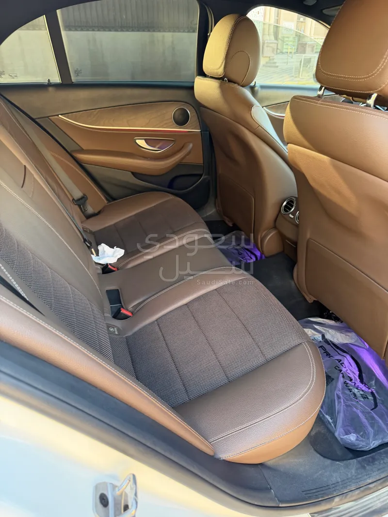 2022 مرسيدس - بنز أي 200