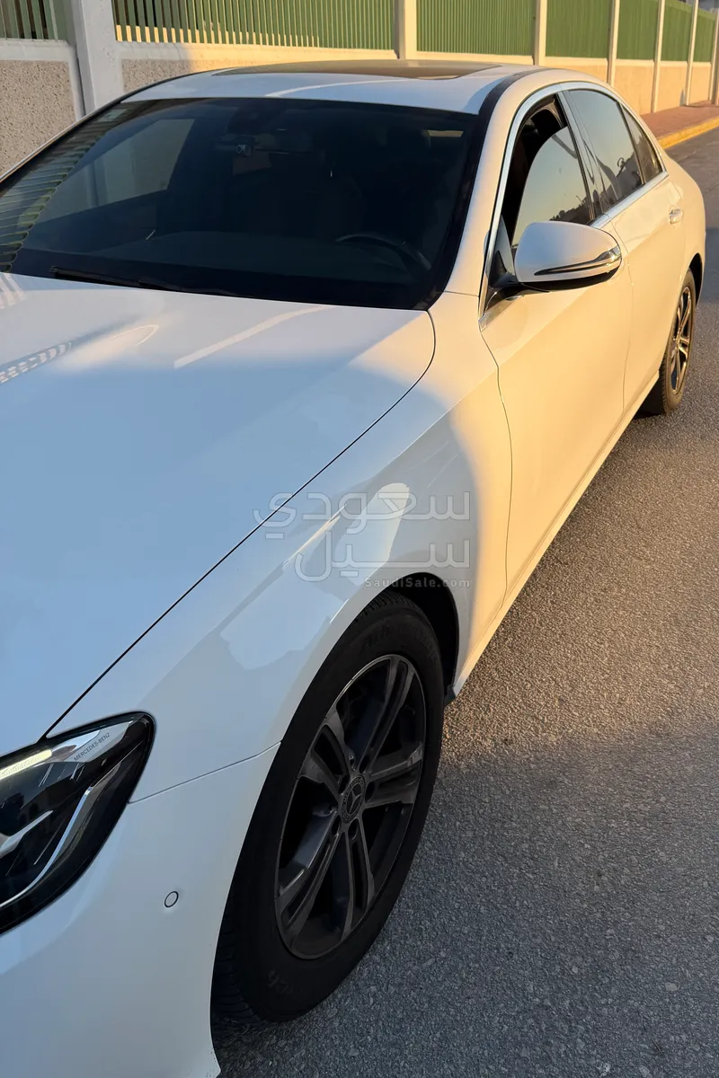 2022 مرسيدس - بنز أي 200