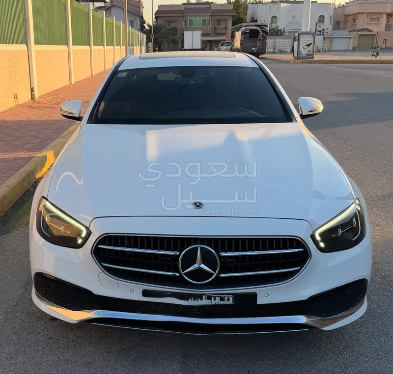 2022 مرسيدس - بنز أي 200