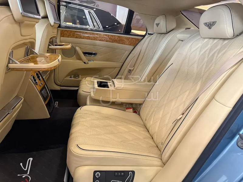 2014 بنتلي كونتيننتل فلاينج سبير مولينر