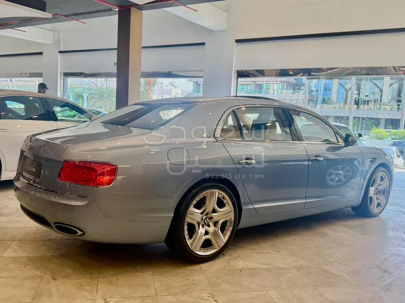 2014 بنتلي كونتيننتل فلاينج سبير مولينر